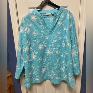 Tweeds Woman Teal and White Floral EmbroideredTunic Top Plus Size 3X